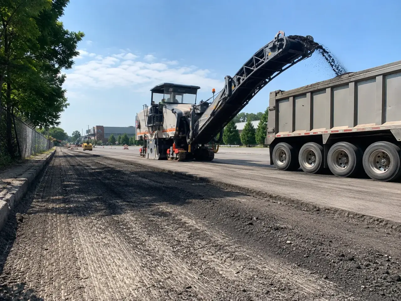 Which asphalt milling method fits the condition? by Harrowgate Group