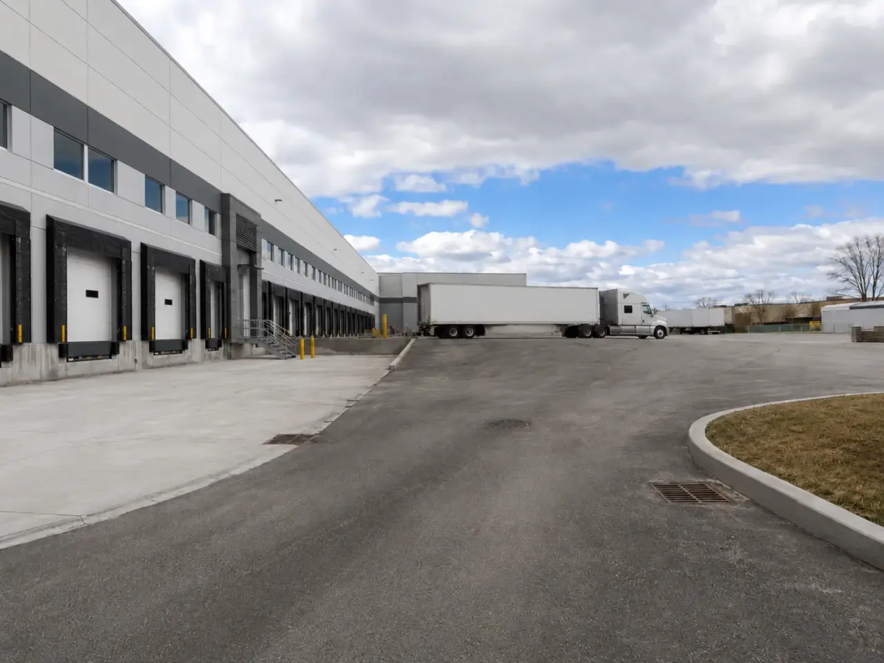 How Harrowgate delivers asphalt paving by Harrowgate Group