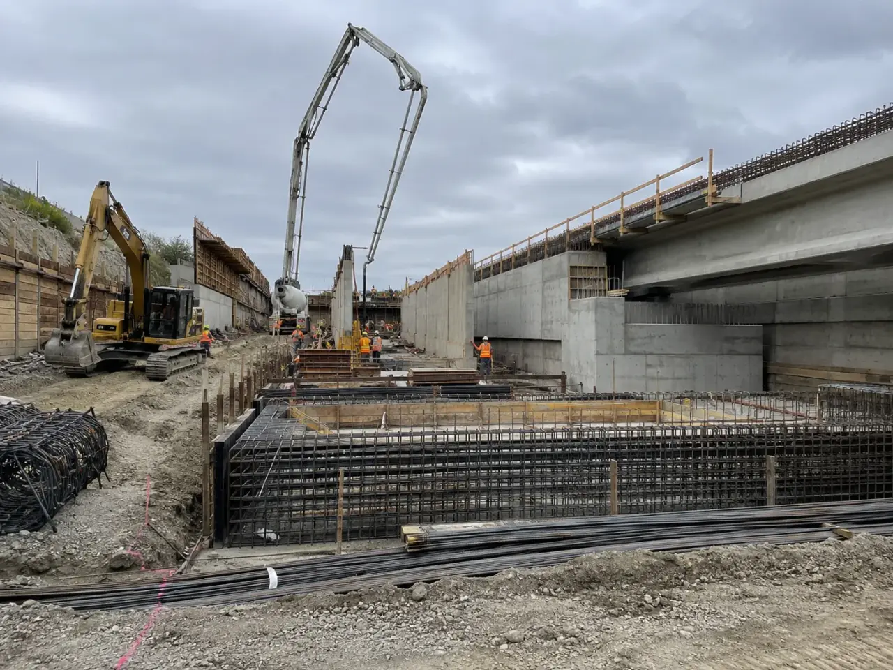 Which bridge-concrete method fits the member and staging? by Harrowgate Group