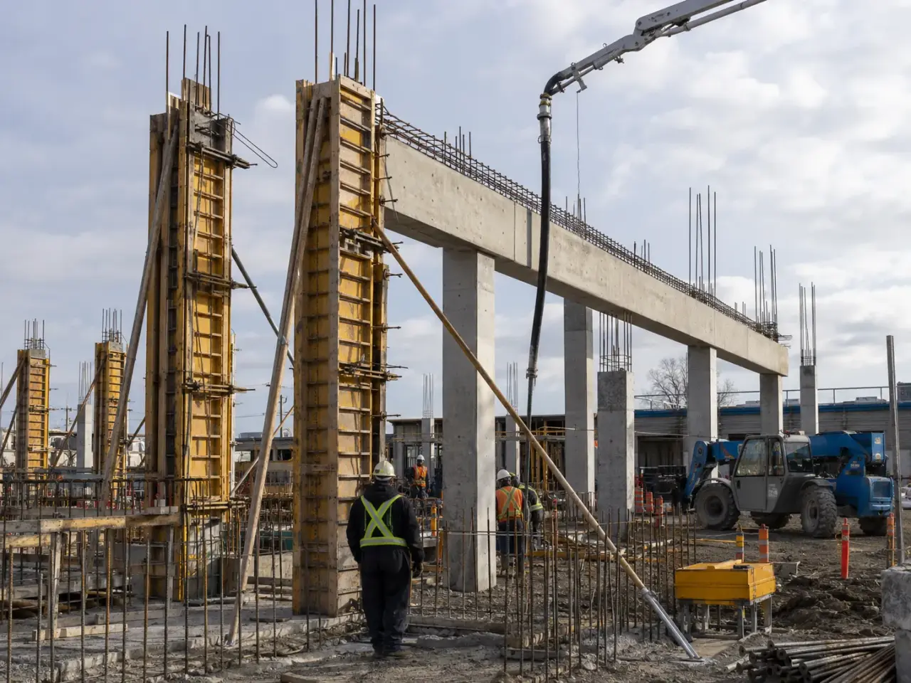 Which column and beam construction method fits the frame? by Harrowgate Group
