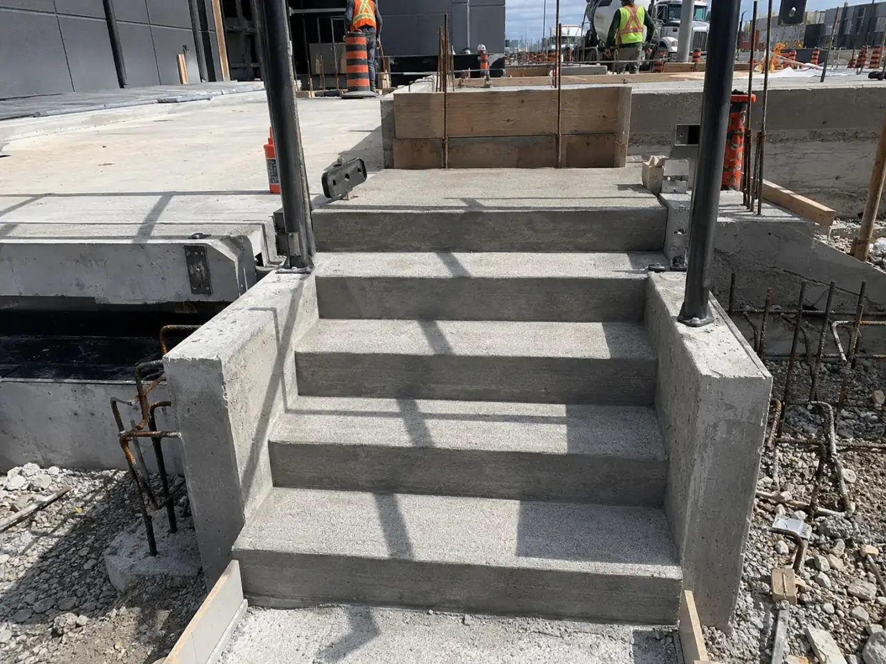 Which concrete stair method fits the entrance or structure? by Harrowgate Group