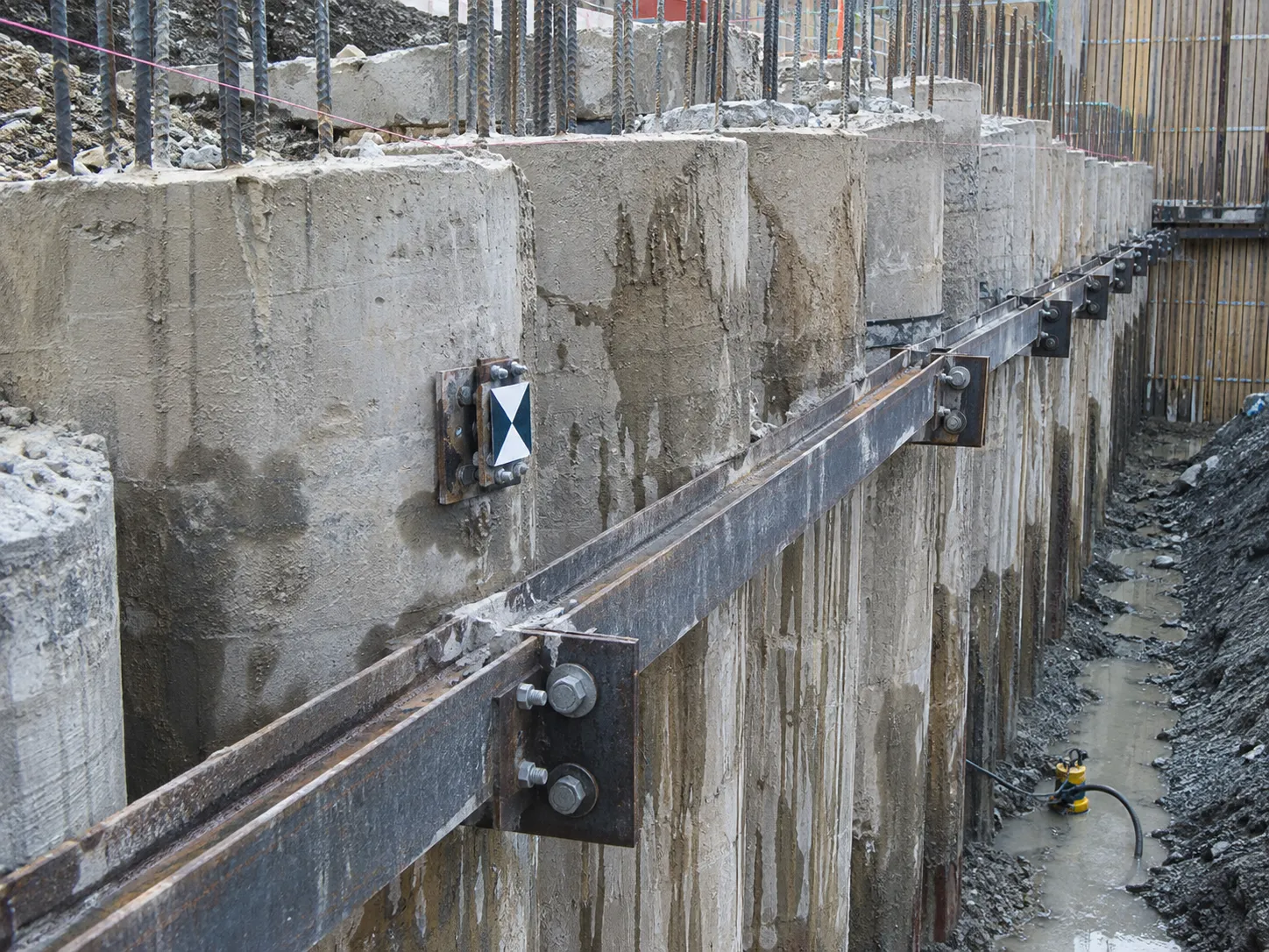 Secant and Tangent Pile Walls being built and completed on site by Harrowgate Group